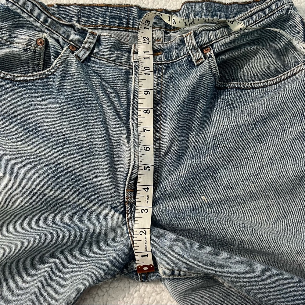Vintage Levi's High Rise Distressed Raw Hem Bermuda Shorts - Picture 8 of 10